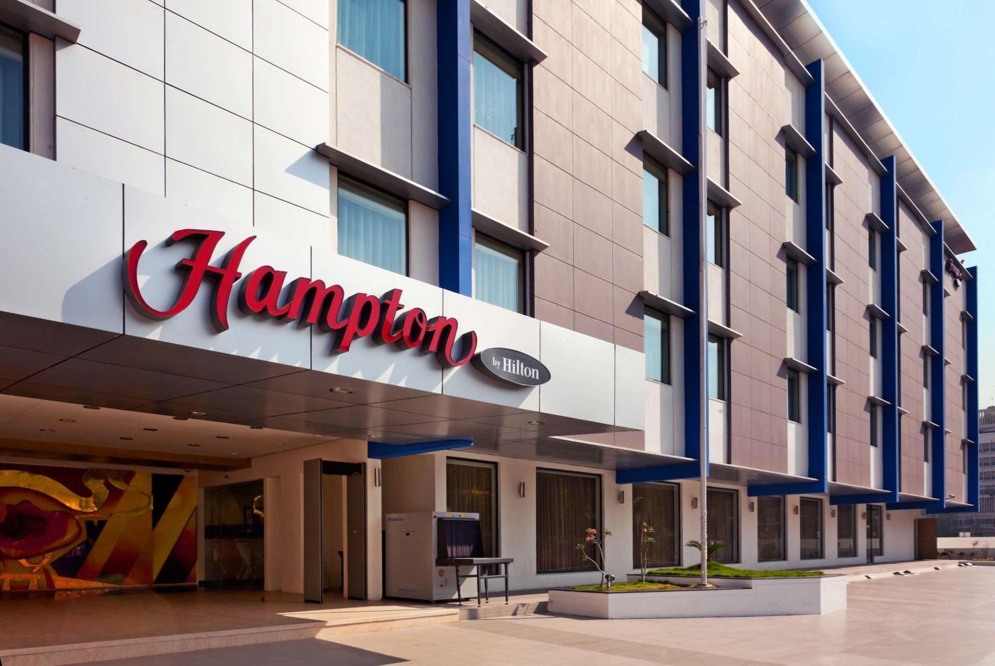 Hampton By Hilton Vadodara-Alkapuri Экстерьер фото
